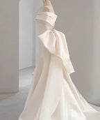 Structured Mermaid Satin Wedding Dress