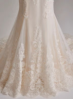 Lace Sweetheart Neckline Wedding Dress
