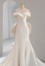 Structured Mermaid Satin Wedding Dress